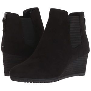 Dr.Scholl’s Women’s Critic Wedged Ankle Booties